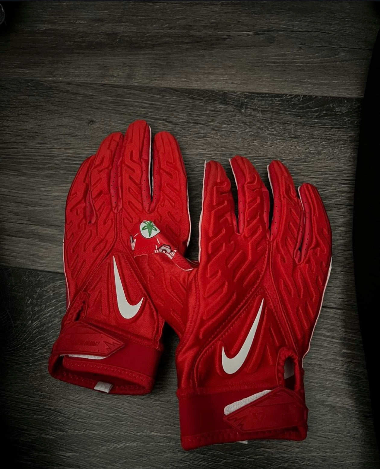custom Nike Vapor Jet “Ohio State Buckeyes” Louis Vuitton-inspired Player Exclusive (PE) receiver gloves.